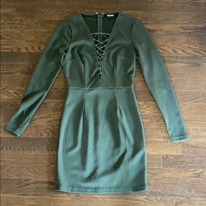 Lace up v-neck green Missguided dress